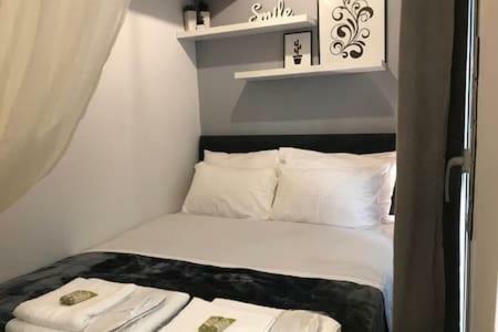 אתונה Cozy Studio 50M From Sea מראה חיצוני תמונה